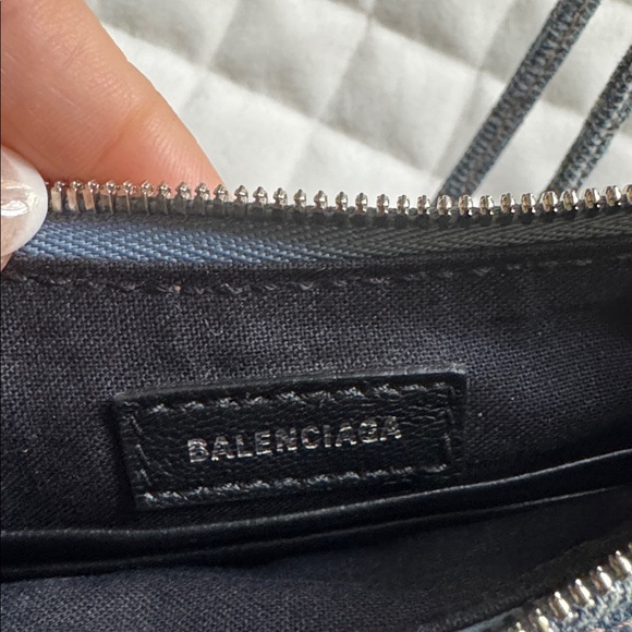 Balenciaga Denim crossbody Bag - Picture 4 of 8